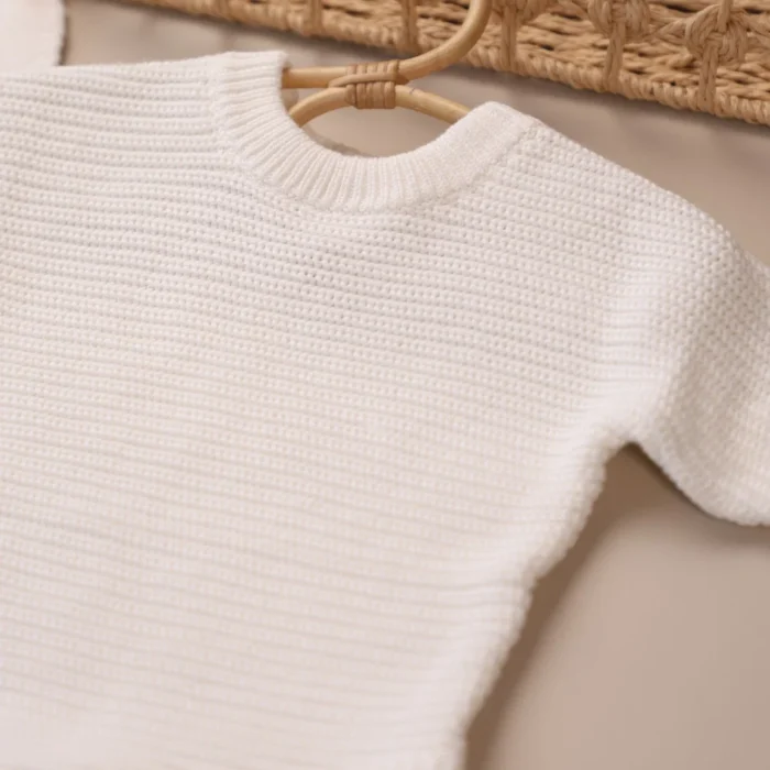 white_knit_sweater_front_detail white_knit_sweater_front_detail
